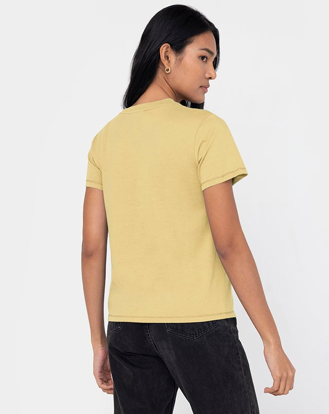 Relaxed Fit Vintage Women&#39;s T-shirt Yellow