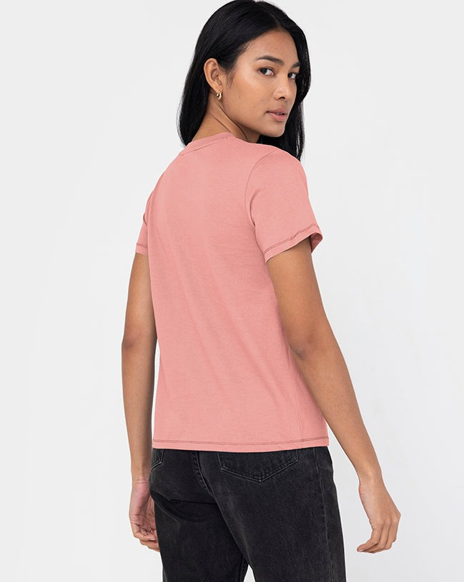 Relaxed Fit Vintage Women&#39;s T-shirt Pink